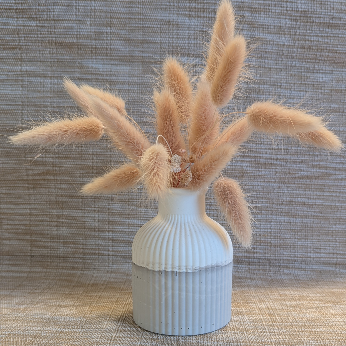 Vase mit Rillen