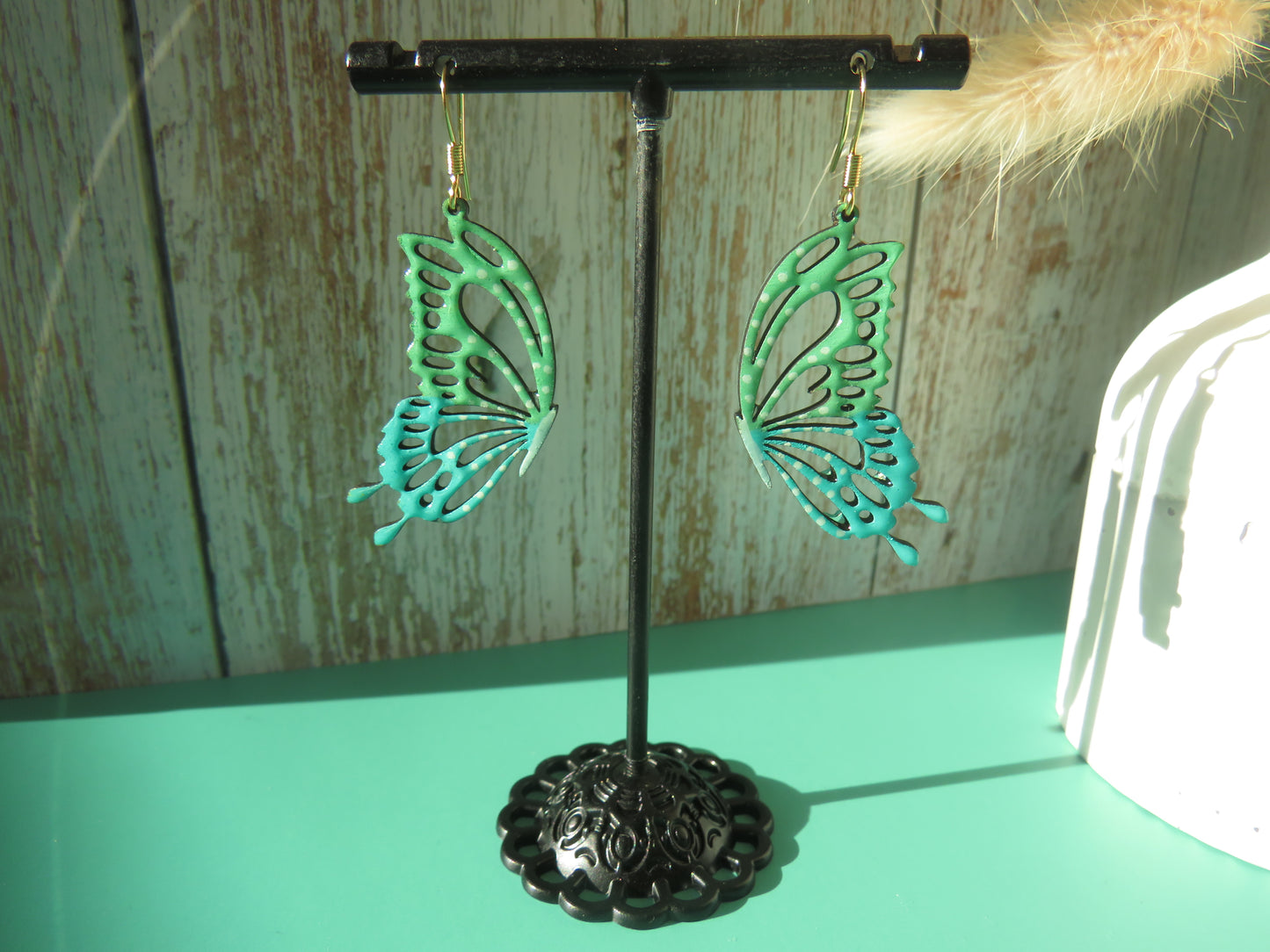 Türkise Schmetterlings-Ohrringe aus Holz | Butterfly