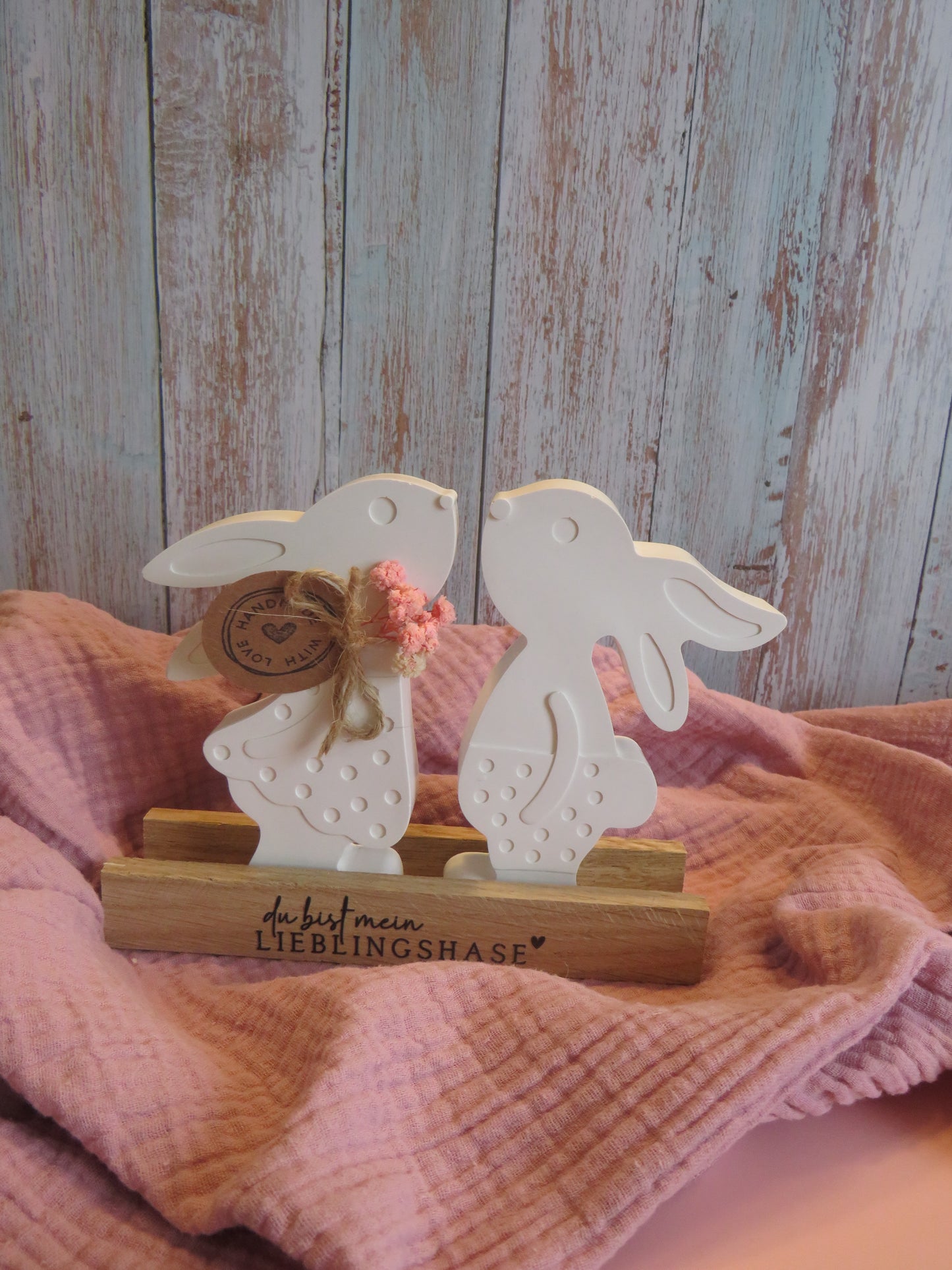 Deko-Osterhasen aus Keracraft mit Holzsockel – „Du bist mein Lieblingshase“ 🐰🌸