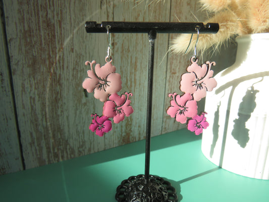 Rosa Hibiskus Ohrringe aus Holz | Geschenk für Sie